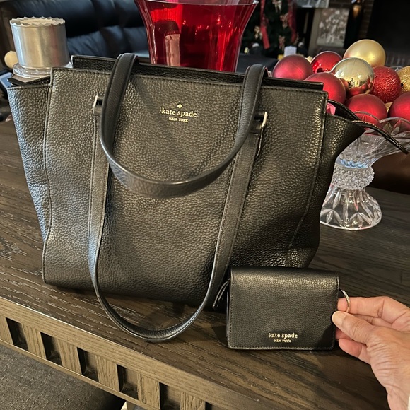 Kate Spade Black Tote Bag w/matching wallet - Picture 14 of 16